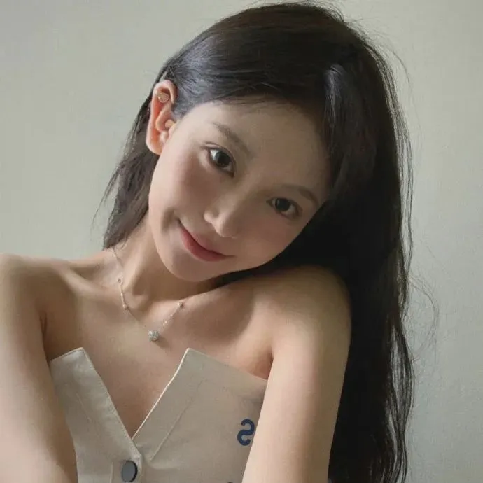 电竞解说员小朴